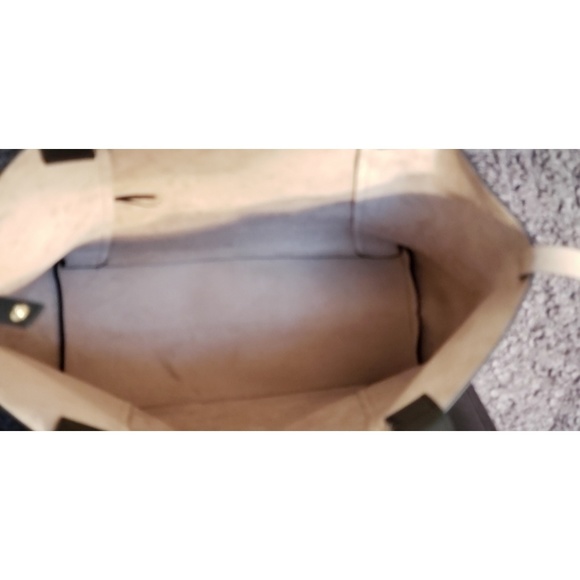 Gorgeous Donna Karan New York Black Tote - Picture 5 of 5